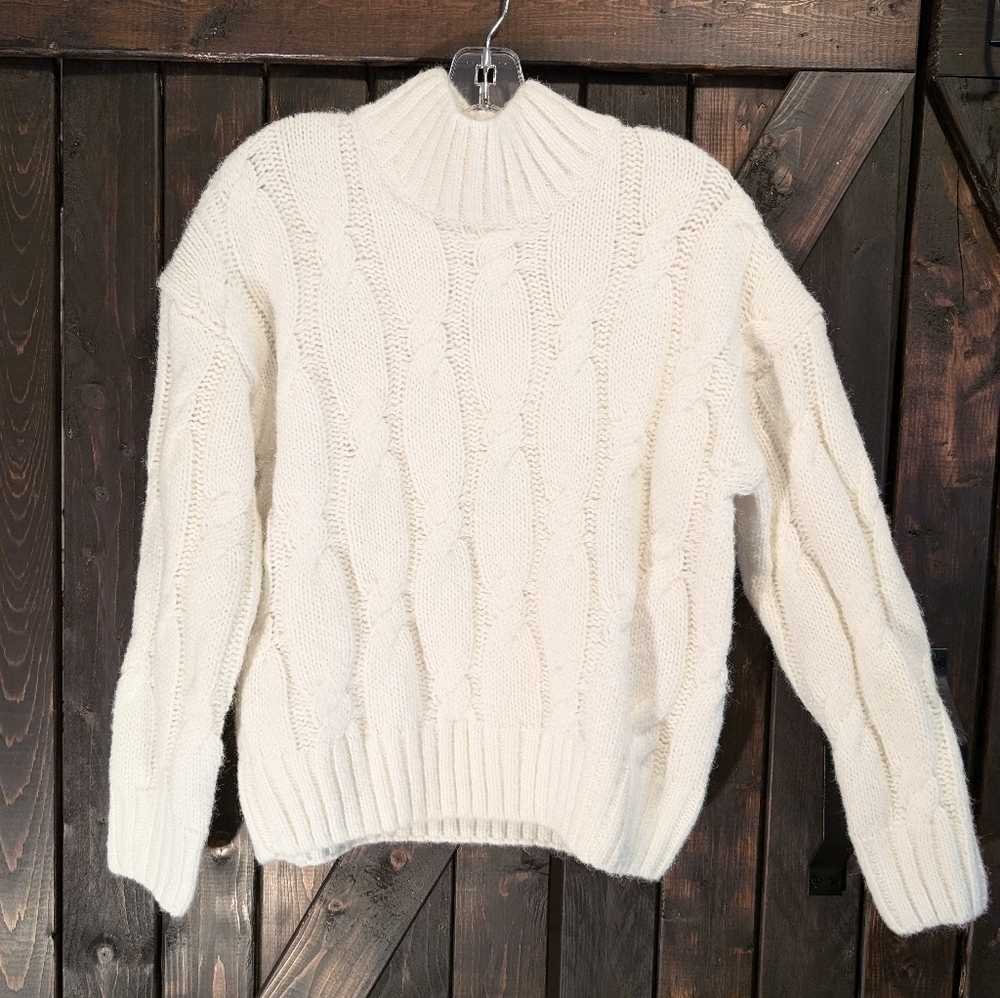 Sweater weather chunky cable knit sweater, xs